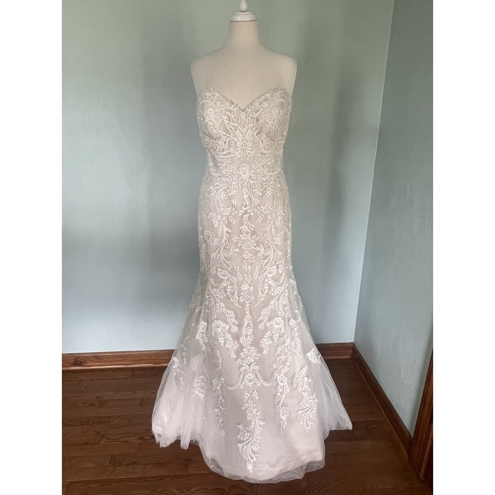 Maggie Sottero White Lace Wedding Dress